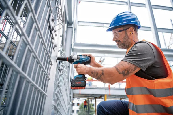 Akumulatorski udarni odvijač Bosch GDS 18V-1050 HC, bez akumulatora i punjača