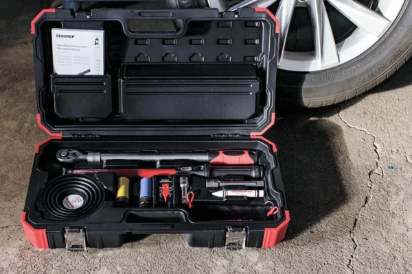 Set momentnog ključa GEDORE red R68903011 za montažu kotača, 11-dijelni